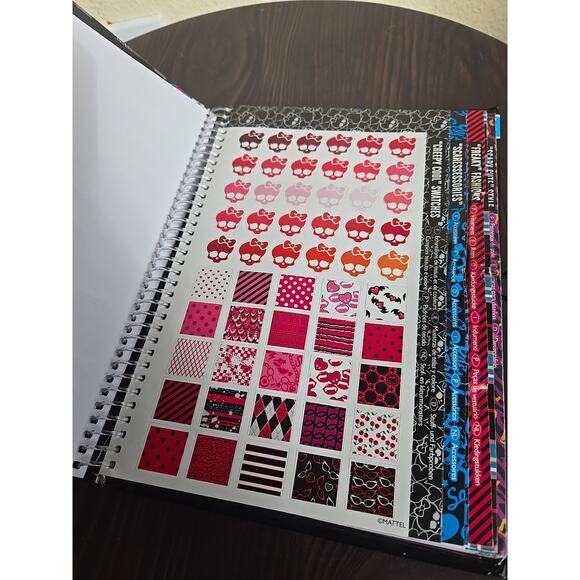 RARE HTF 1st Edition 2011 Monster High Fashion Sticker Stylist Activity Book - Picture 7 of 11